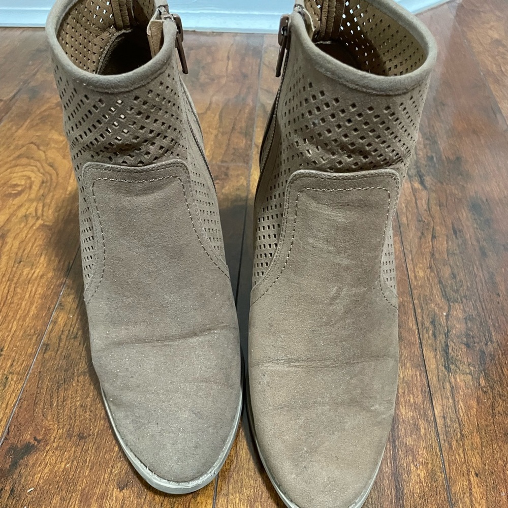 Tan boots